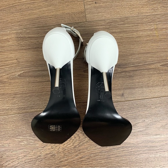 Women's NEW Alexander McQueen White/Black Strappy Open Toe Pumps, 38 (US: 8) - Picture 12 of 15